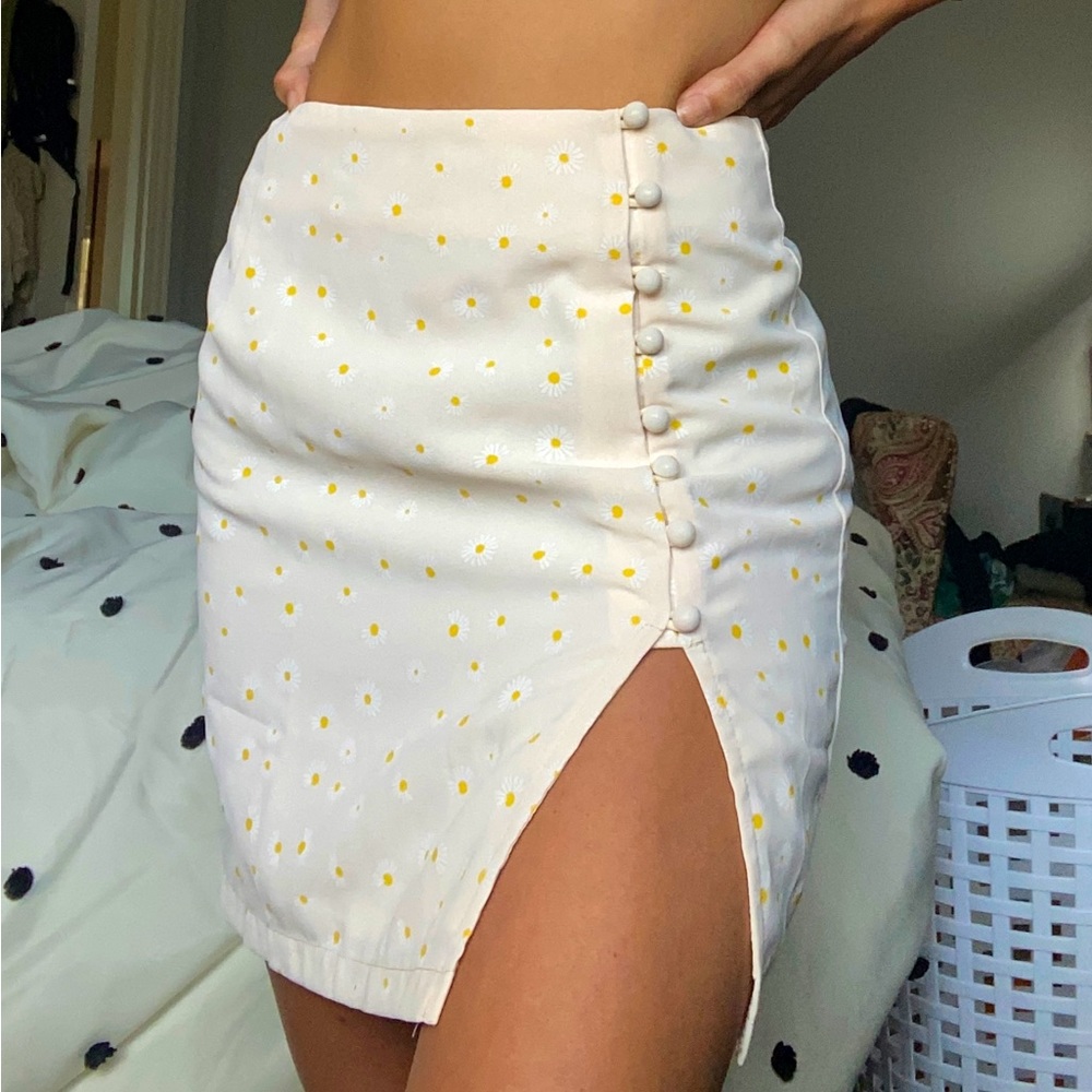 Daisy mini skirt
